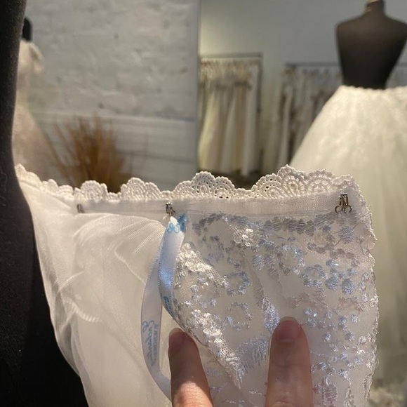 Mon Cheri Ivory Tulle Bridal Detachable Skirt Train Modern Wedding Dress - Picture 7 of 7